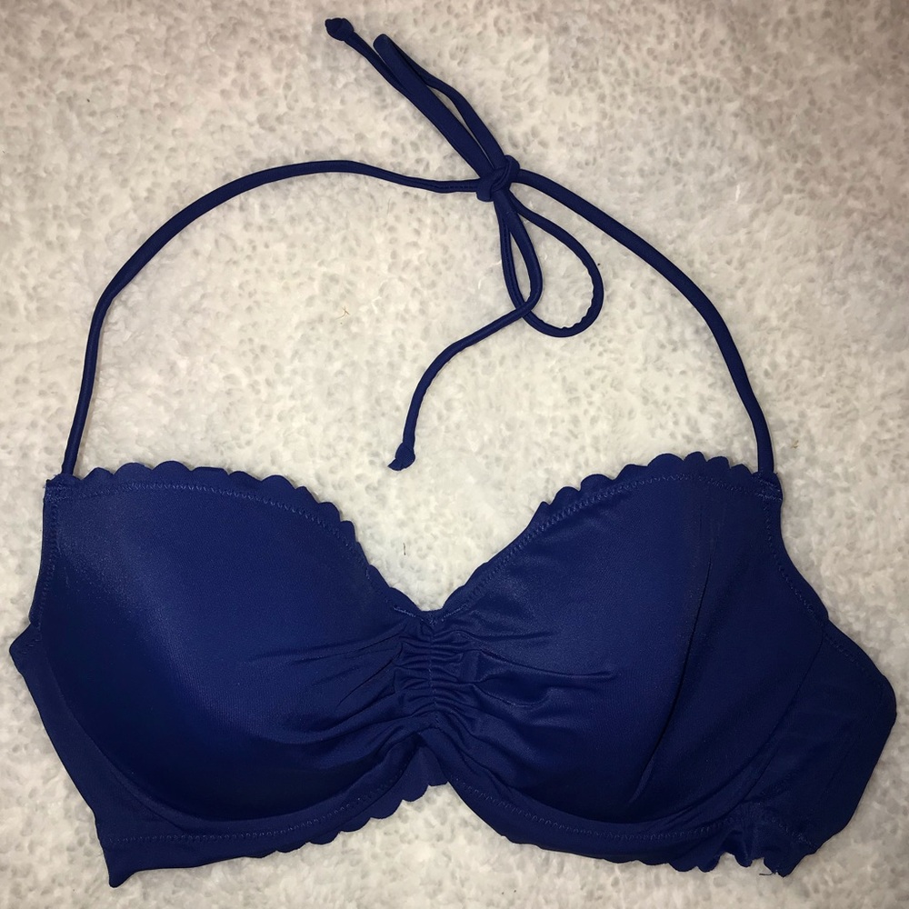 Victoria’s Secret Blue Scalloped Edge Bikini Top